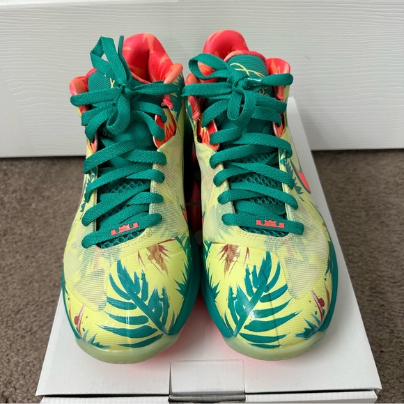 Special edition New w/box Nike Lebron IX Low Shoes,Men’s 7.5- Women’s size 8.5/9 - Picture 13 of 16